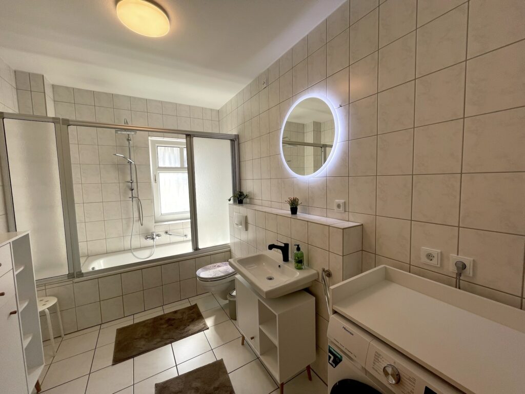Ferienwohnung No. 5 Gästehaus Lehne - Badezimmer mit Dusche