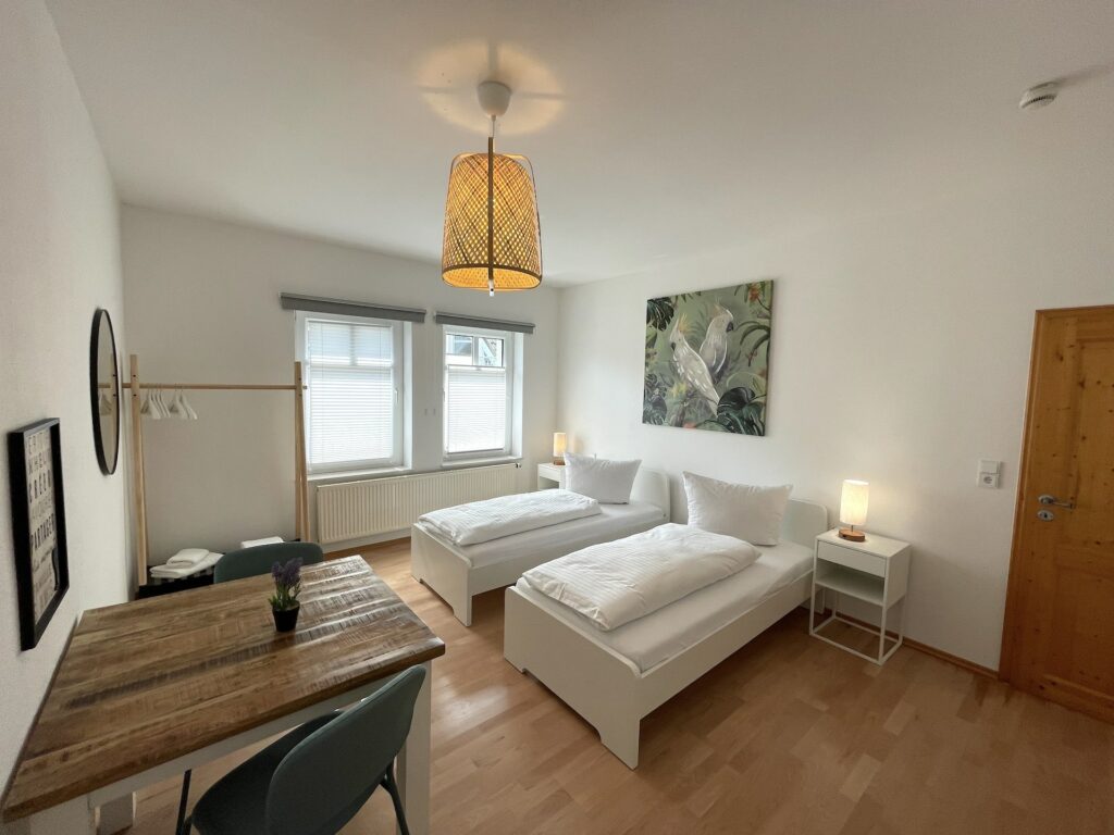 Ferienwohnung No. 5 Gästehaus Lehne - Schlafzimmer 1 Gesamtansicht